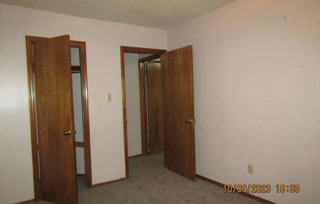 2 beds, 1.5 baths, $825