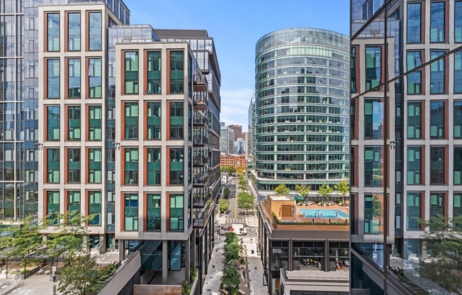 2 beds, 2 baths, 1,024 sqft, $8,250, Unit 905