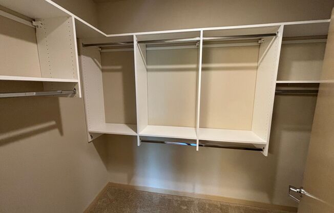 3 beds, 2.5 baths, 1,503 sqft, $2,880, Unit 104-200