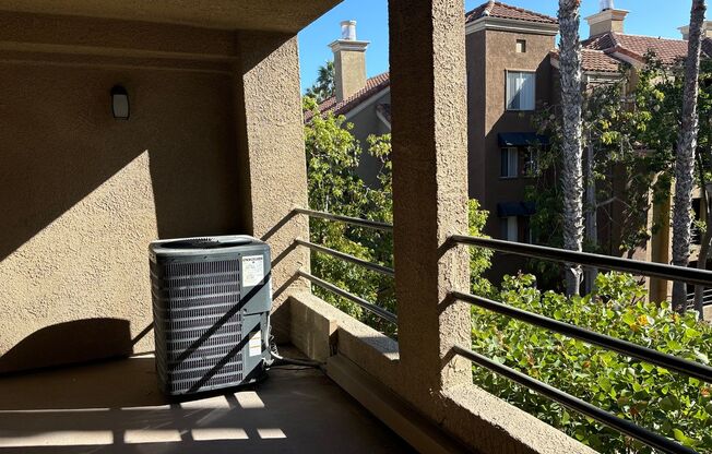 2 beds, 2 baths, 960 sqft, $3,320, Unit E-319