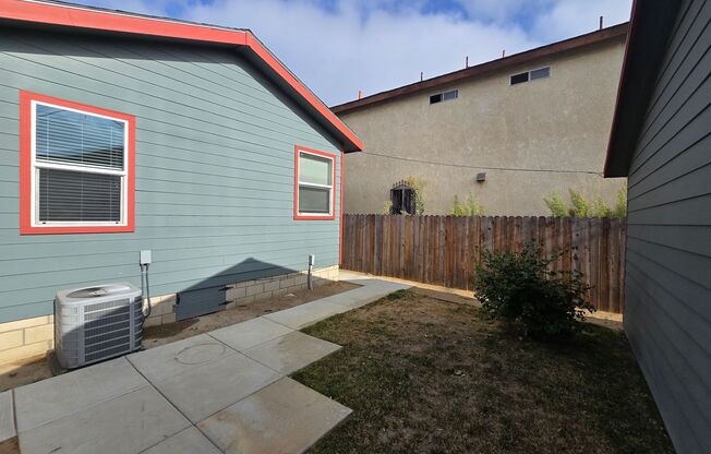 3 beds, 2 baths, $3,195