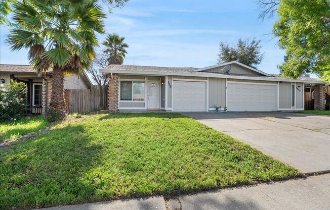 4006-4008 Tricia Way