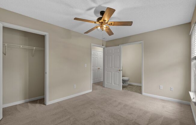 2 beds, 2 baths, $1,395, Unit 3703-F