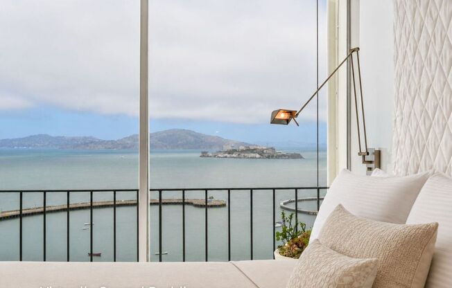 Designer Luxury. Iconic Views. Extraordinary Living.