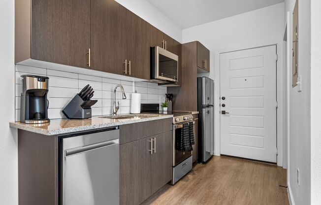 Studio, 1 bath, 327 sqft, $1,099, Unit #232