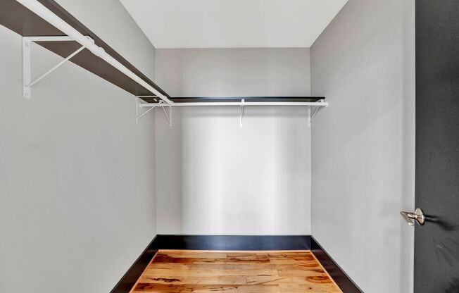 1 bed, 1 bath, 611 sqft, $1,095, Unit 307