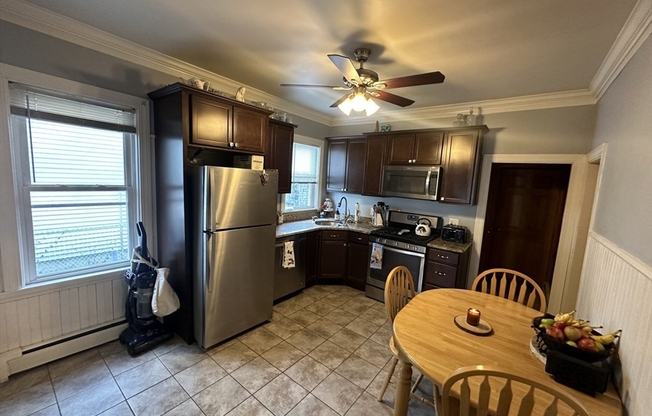 2 beds, 1 bath, 1,000 sqft, $2,450, Unit 1