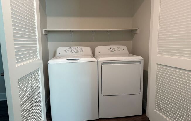 3 beds, 2 baths, 1,300 sqft, $3,815, Unit 3101