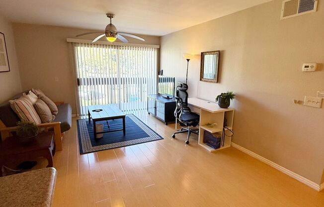 Beautiful 2 Bed/2 Bath Condo for Rent in Mission Verde!