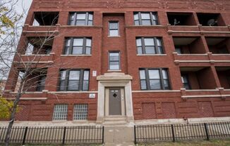 5901 S Michigan