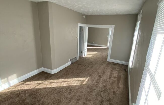 2 beds, 1 bath, 868 sqft, $995, Unit Unit 1