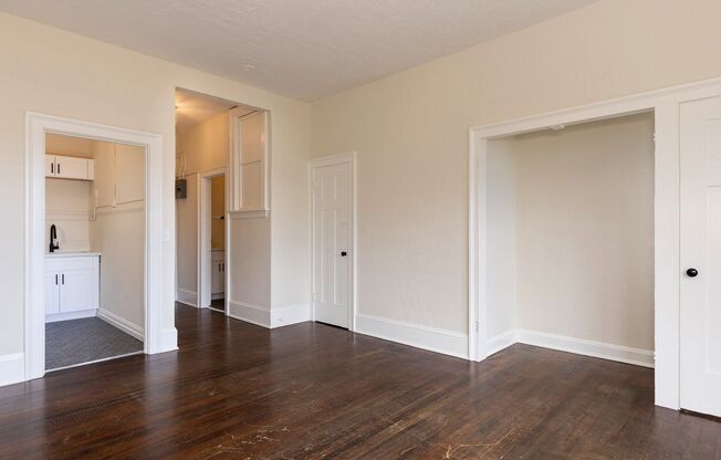 Studio, 1 bath, 465 sqft, $1,550, Unit 306