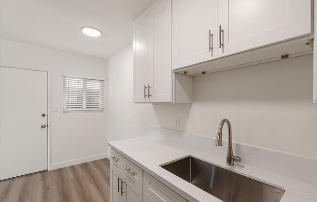 4555 W. 173rd St