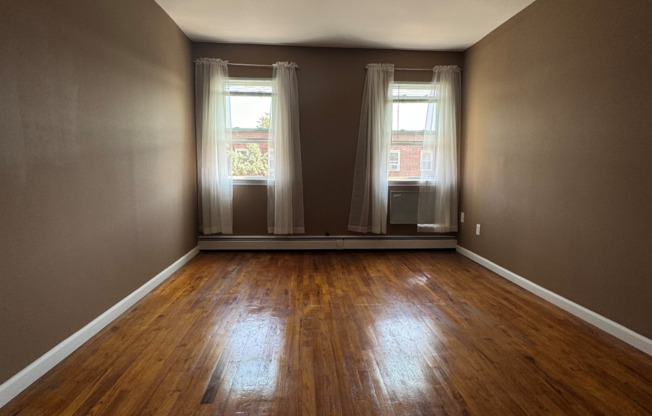 3 beds, 1.5 baths, 1,800 sqft, $3,200, Unit 2