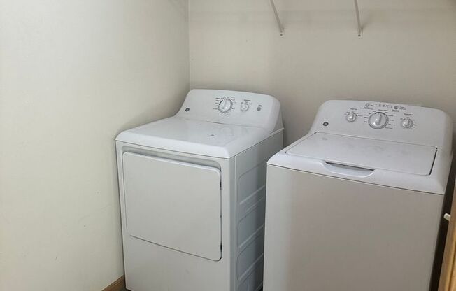 2 beds, 1 bath, 1,000 sqft, $925, Unit 314