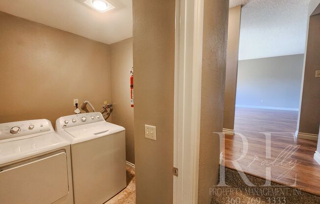 2 beds, 1 bath, $1,745, Unit 1343-A Whitney Ave