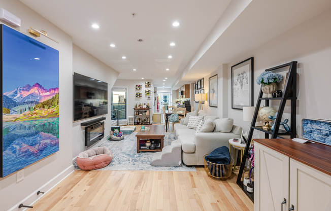 153 RANDOLPH PL NW