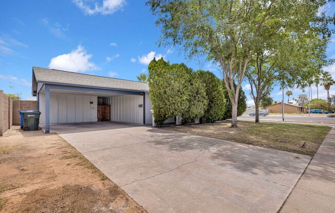 Great 3 bed 2 bath home with a pool!