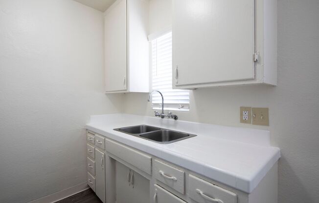 2 beds, 1 bath, 629 sqft, $1,995, Unit 3933.5