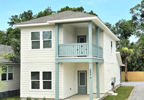 606 E BRAINERD