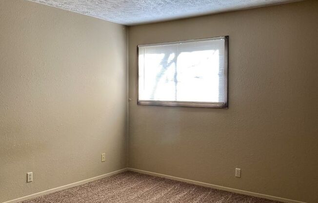 1 bed, 1 bath, 850 sqft, $950, Unit 3-321
