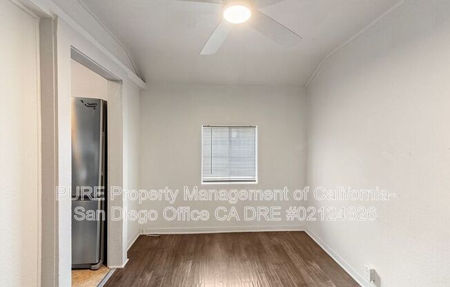 3219 1/2 L ST