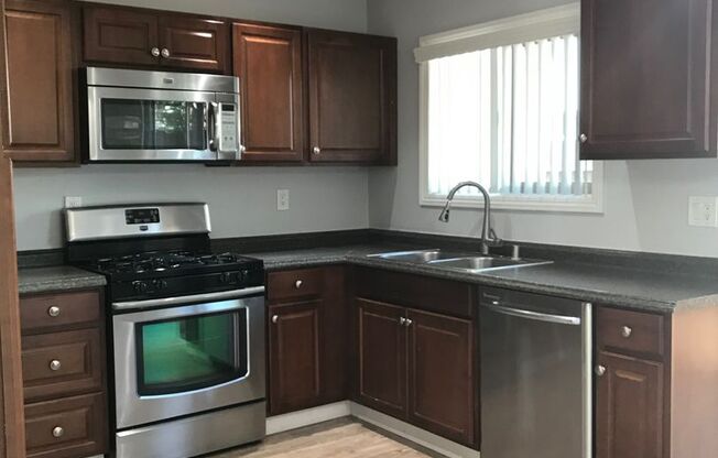 3 beds, 2 baths, 1,100 sqft, $2,995, Unit A