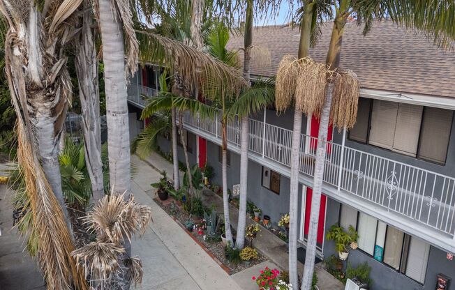 1056 E 6th, Long Beach