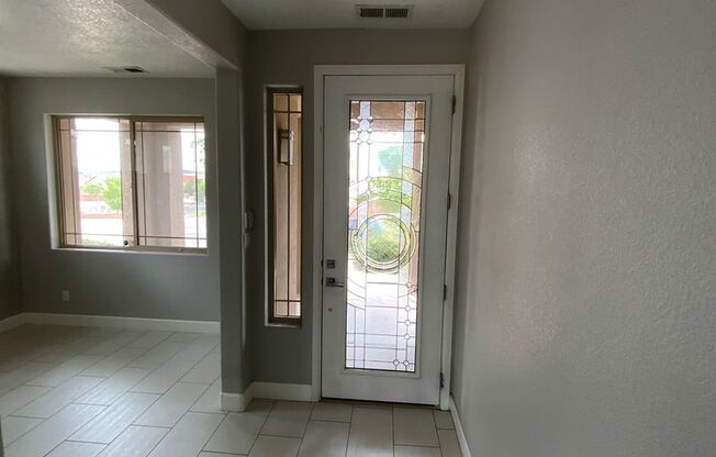 3 Bedroom & An Office Luxury Home Available on Private Street Near Woodmont & Rainbow NW!