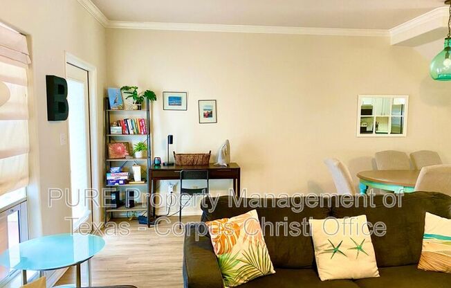 15102 LEEWARD BCH HVN TOWNHOUSE DR