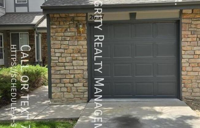 2037 E 102 CIR