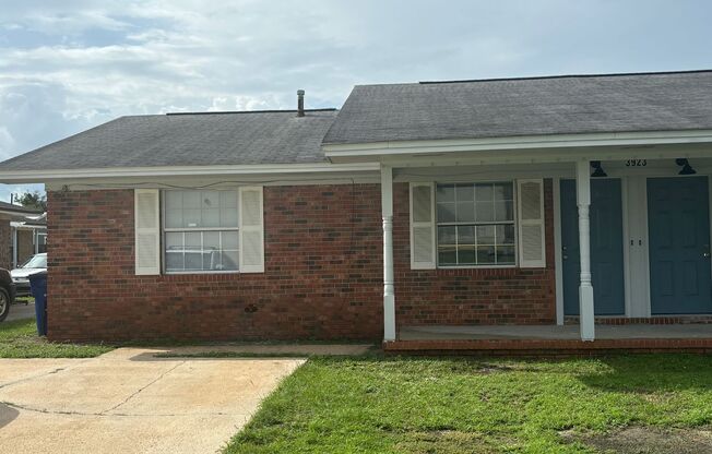 2 beds, 1 bath, 950 sqft, $1,175