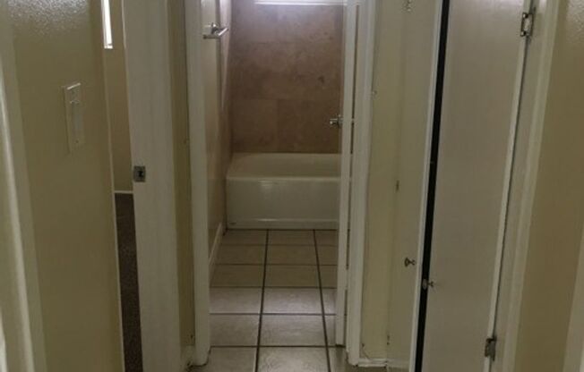 1 bed, 1 bath, $1,750, Unit 04