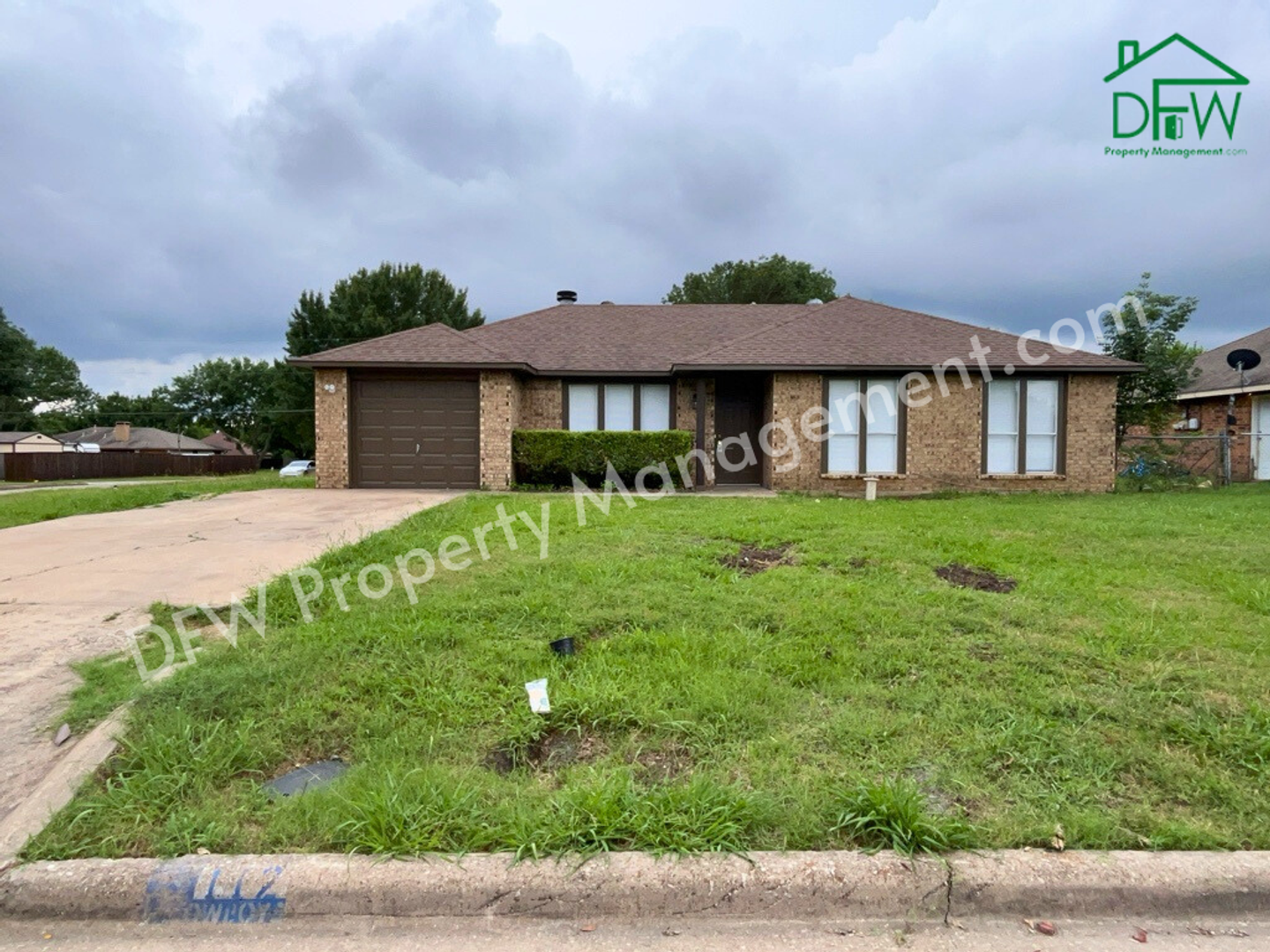 Charming 4-Bedroom Home with Spacious Backyard in Glenn Heights!