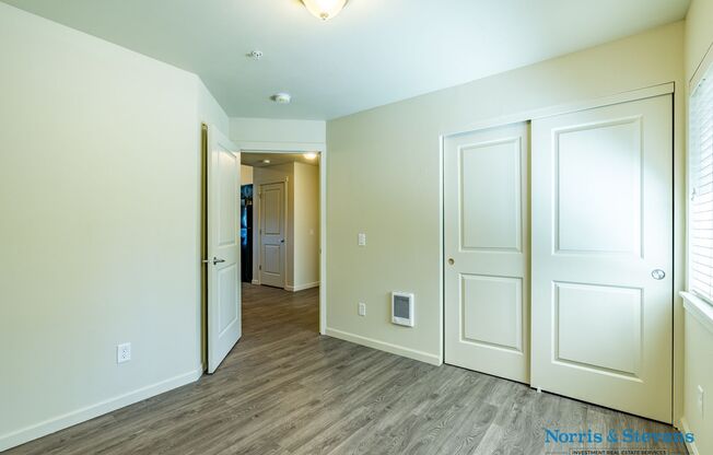 2 beds, 1 bath, 700 sqft, $1,400, Unit 207