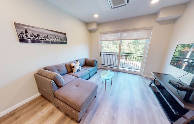 2 beds, 1 bath, 719 sqft, $2,695, Unit 109