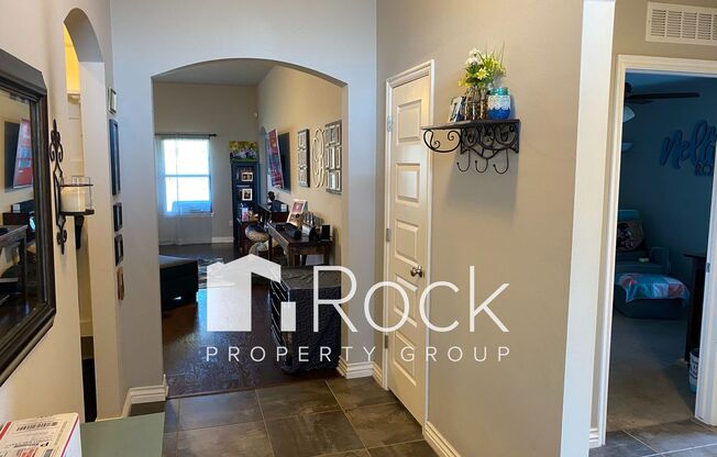 4 beds, 2 baths, $1,900