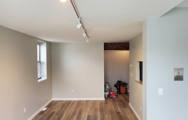 33 BRAINERD RD