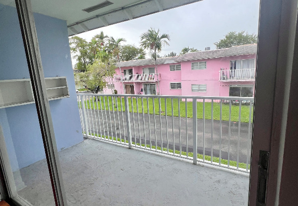 7550 SW 82 CT