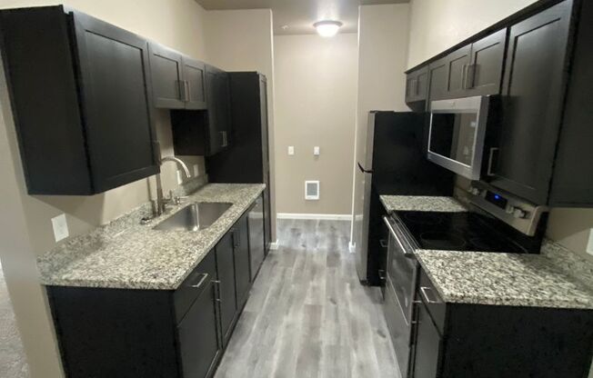 3 beds, 2 baths, 1,127 sqft, $1,790, Unit 107