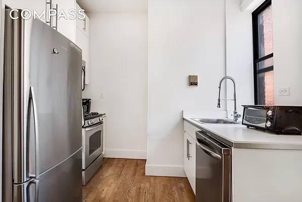 344 W 14 ST