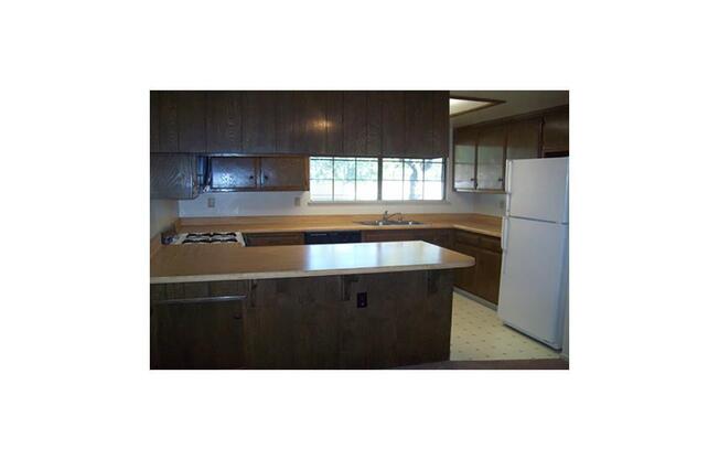 2 beds, 2 baths, 1,225 sqft, $1,695, Unit 7305D