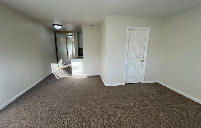 Studio, 1 bath, 380 sqft, $2,025, Unit 777-259
