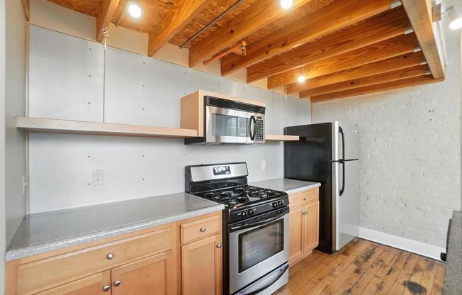 1 bed, 1 bath, 943 sqft, $1,424, Unit 3301-103