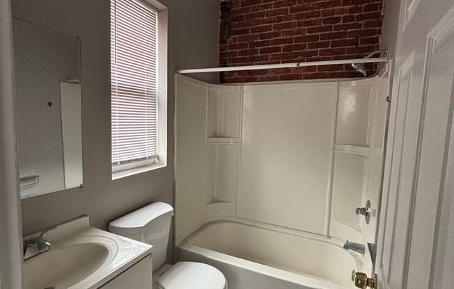 2118 E Ontario Street