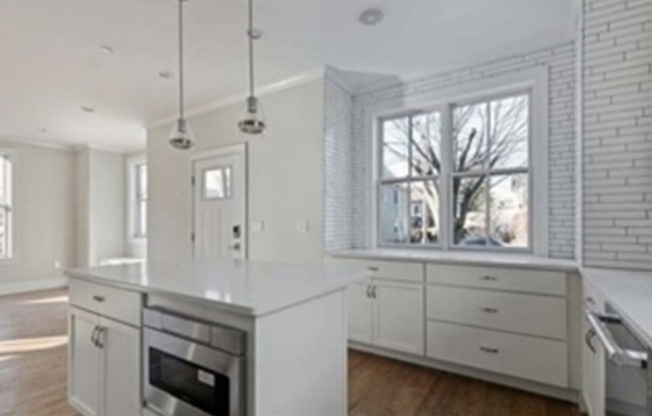 17 PORTER ST