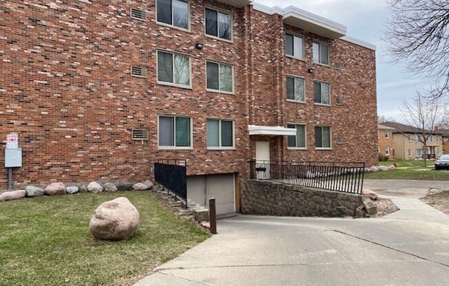 Spacious 1bedroom apartment - HEAT INCLUDED!
