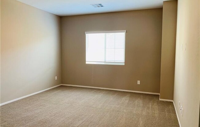 Amazing 2 story townhouse for lease!