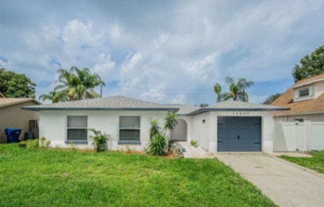 12609 130th St, Largo, FL 33774 – Your Ideal Home Awaits!
