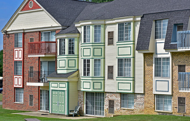 Unique Apartment Building Exterior at Thornridge Apartments, Grand Blanc, MI, 48439